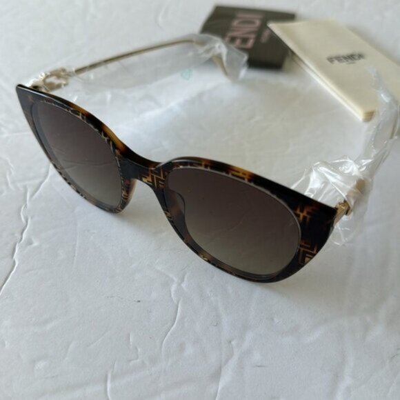 Fendi Designer Cat Eye Sunglasses Brown Gold W Pouch & Box 54mm - Picture 16 of 16